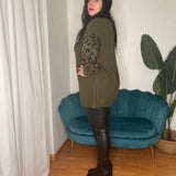 Maglione con manica animalier